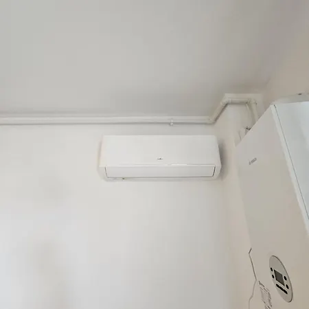 Apartment Monarch A&f *